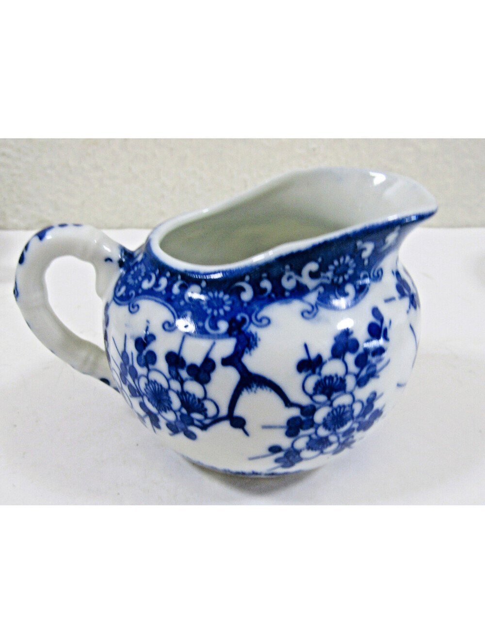 Lot of 14 Vintage Japanese Porcelain Blue and White Cherry Blossom Pattern - Picture 16 of 16